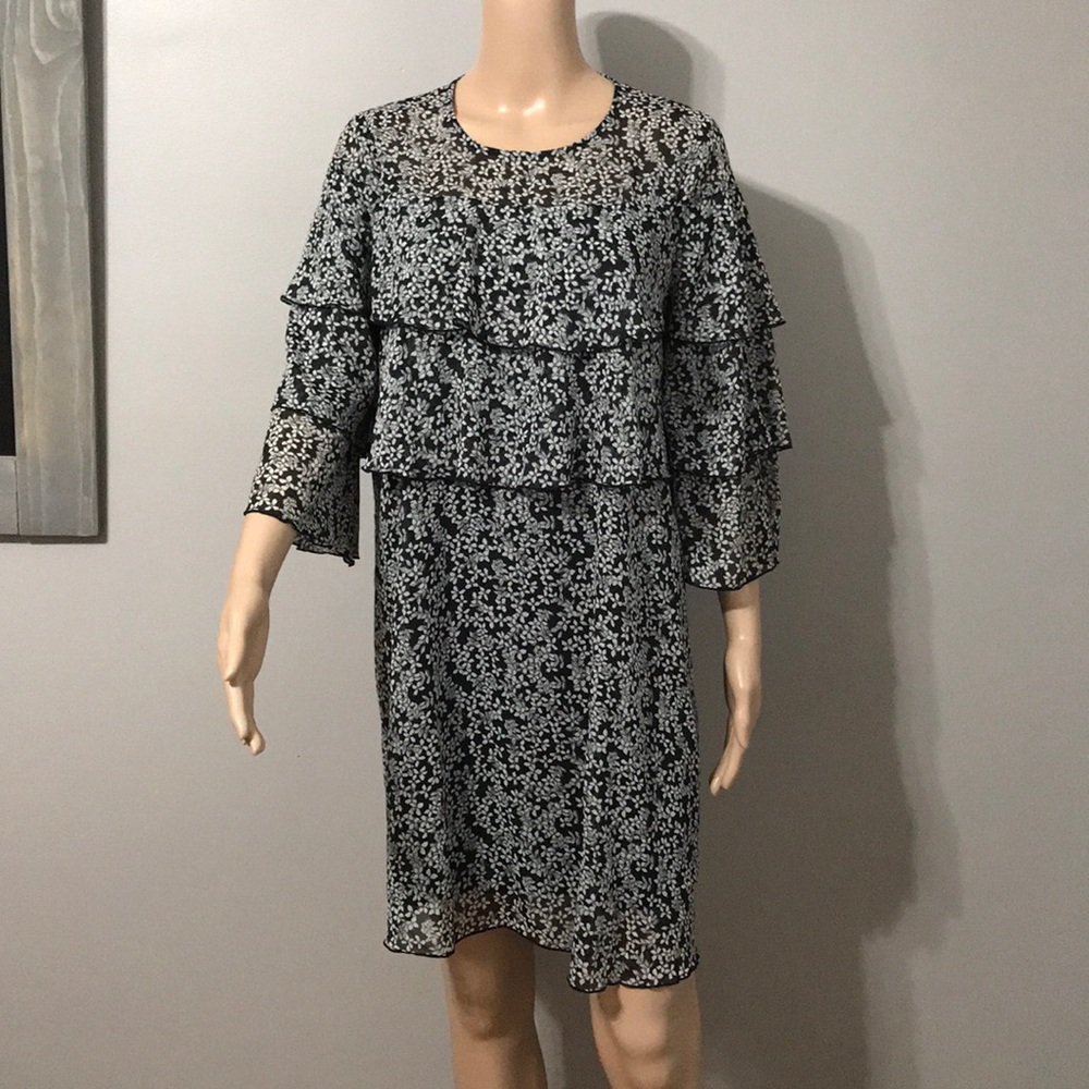 Who What Wear Black and White Ruffled Midi Dress